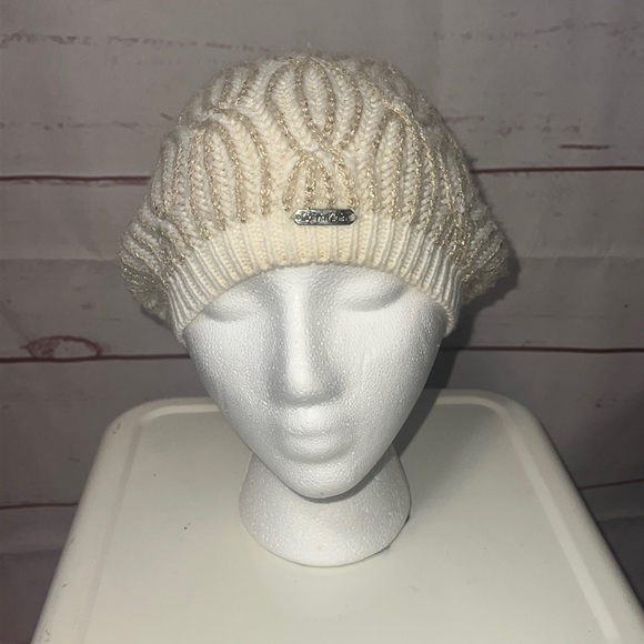 *SOLD ON DEPOP Calvin Klein cream and gold signature knit beanie hat - Picture 2 of 7